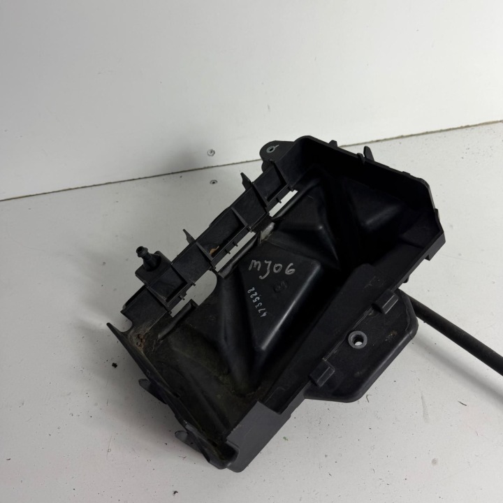 фото №8, Основа кріплення акумулятора polo v 6r fabia ii ibiza 6j oem номер 6r0915331c
