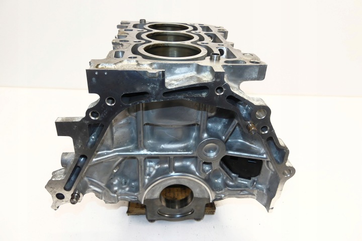 фото №6, Toyota yaris iv 1.5 гібрид 3cyl. блок  двигуна номінальний