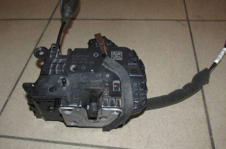 фото №3, Smart forfour ii 453 замок двері правий зад 825027950r