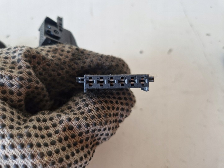 фото №6, Hak буксировочный жгут ключ audi a4 b7 универсал 2.0 tdi 8e0800491d