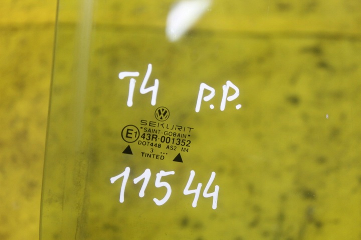 фото №4, Скло двері праві перед transporter t4 fl