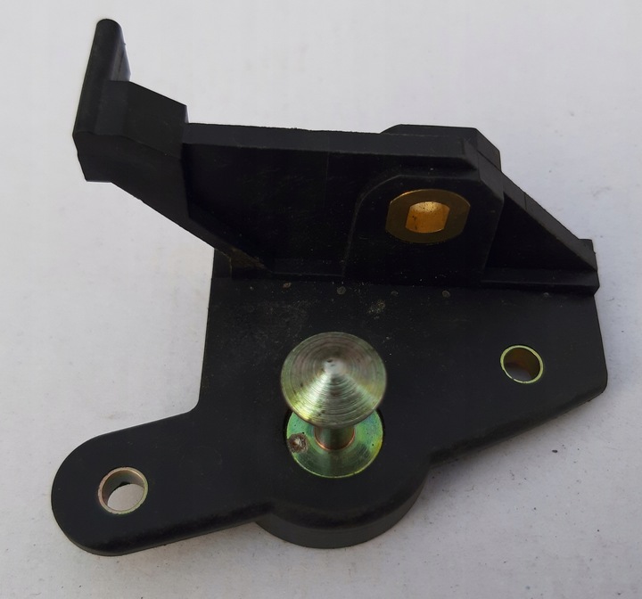 фото №1, E-klasa w210 держатель кронштейн крыльев рестайлинг