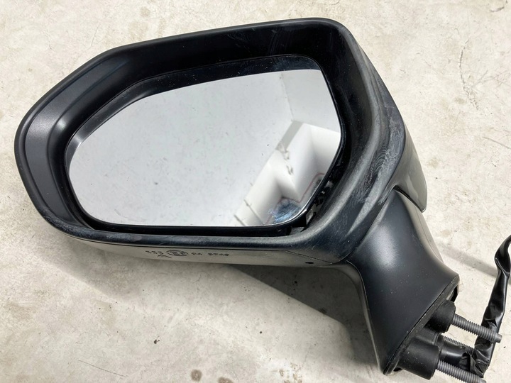 фото №8, Corolla e21 sedan универсал hb зеркало внешние комплектные левая 1l0 8 pin