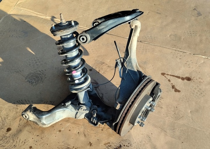 фото №1, Поворотна опора ліва амортизатор важіль лівий перед mercedes x-klasa w470 3.0 cdi