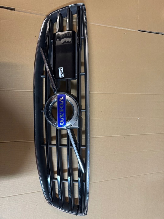 фото №1, Volvo v70 s80 12- решётка радиатора решётка оригинал