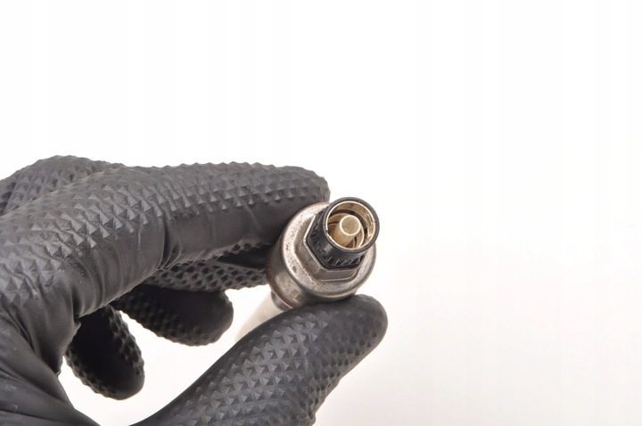 фото №2, Opel insignia a zafira c astra j iv 2.0 cdti 165km свічка запалювання żarowa 55590467