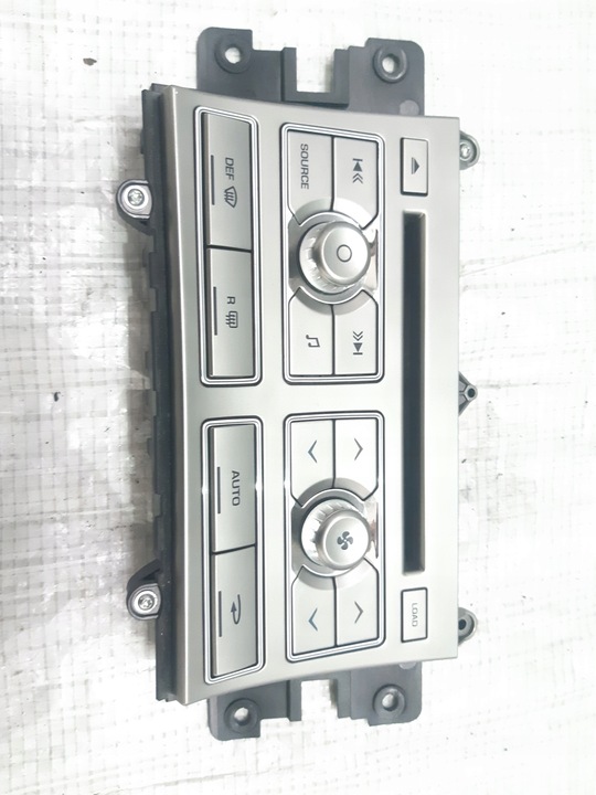 фото №1, Jaguar xf i панель радио воздуховод 8x23-18c858-bf