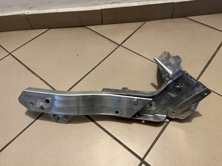 фото №9, Mercedes glc w253 кронштейн ремня отбойник wąs правый