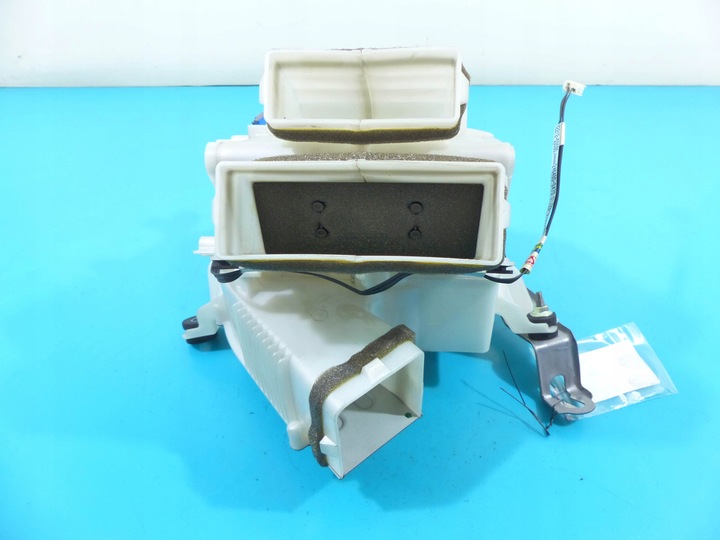 фото №2, Воздуходувка воздуховод зад lexus ls iv ls600h 06-12