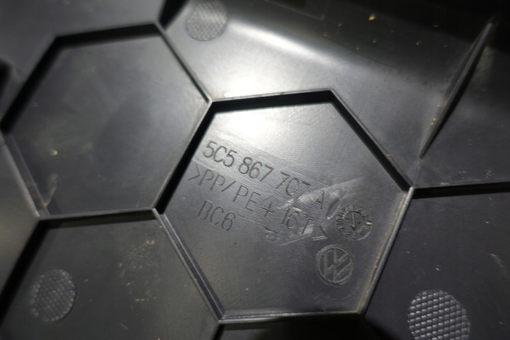 фото №5, Vw beetle 5c hb оббивка задньої кришки багажника зад захист скла комплект