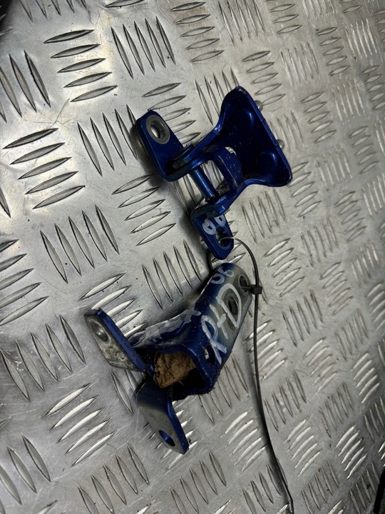 фото №1, Петли дверь левая правые przedne mitsubishi asx c06 задние зад