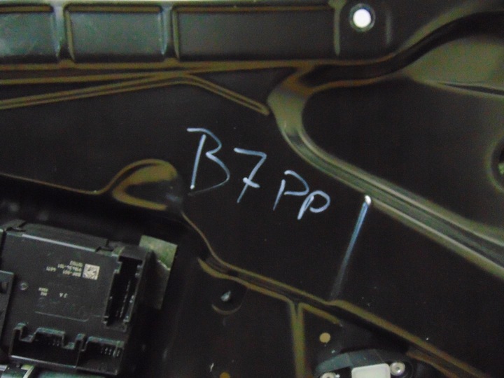 фото №16, Механизм стёкла правые перед vw passat b7 3c0959792a