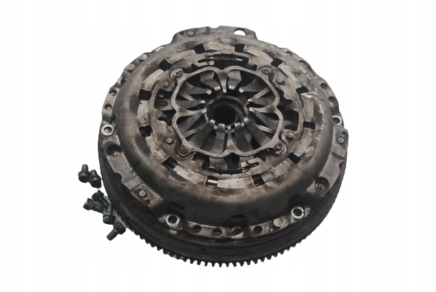 фото №1, Сцепление колесо двухмассовый механическая коробка передач audi a4 b7 2.0 tfsi