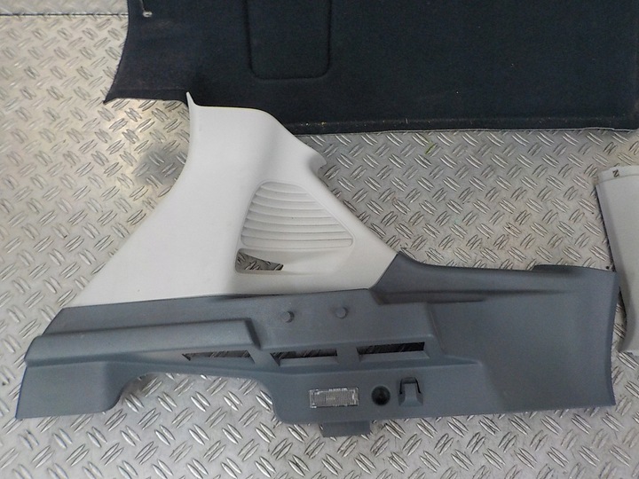 фото №3, Ford c-max mk2 боковина оббивка багажника зад лівий