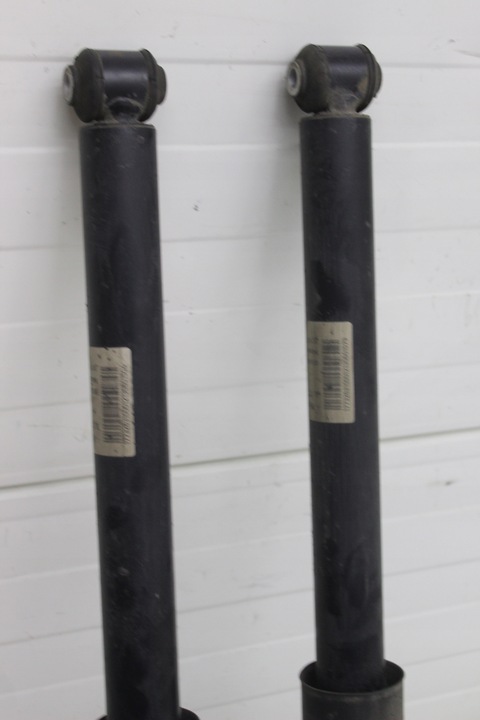 фото №15, Mercedes a w177 a45 amg комплект амортизатор задний левый i правый a1773263100