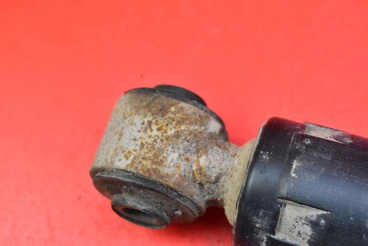 фото №10, Амортизатор правые зад 13208056 opel vectra c 2.2 dti 125 km sedan 02-05