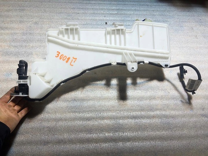 фото №1, Peugeot 3008 5008 ii бак рідини склоомивача