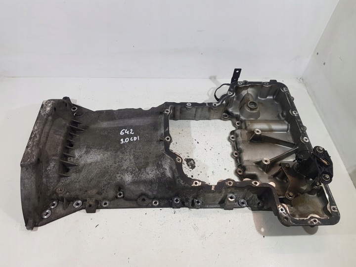 фото №9, Основание поддон масляной w251 3.0 cdi 224km 642950