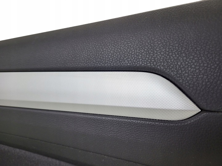 фото №5, Vw passat b8 обивка дверь передняя правая материал