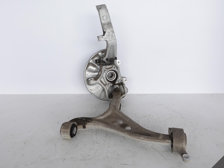 фото №1, Gle c292 w166 4matic поворотный кулак рычаг правая