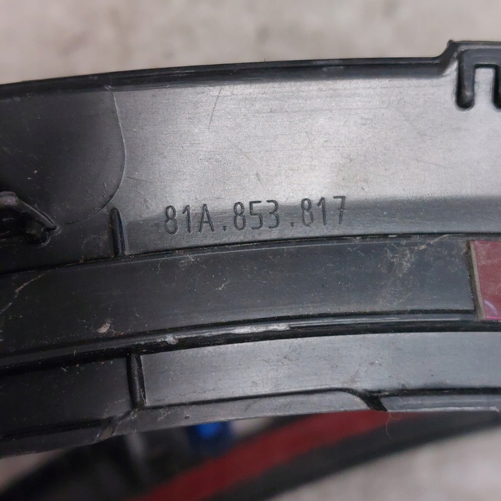 фото №6, Audi q2 шильдик планка монтажная накладки крыльев заднего левая правая