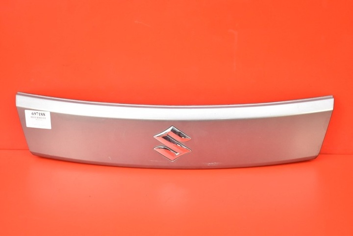 фото №1, Накладка крышки зад задняя серый 83941-51k10 suzuki splash 08-12
