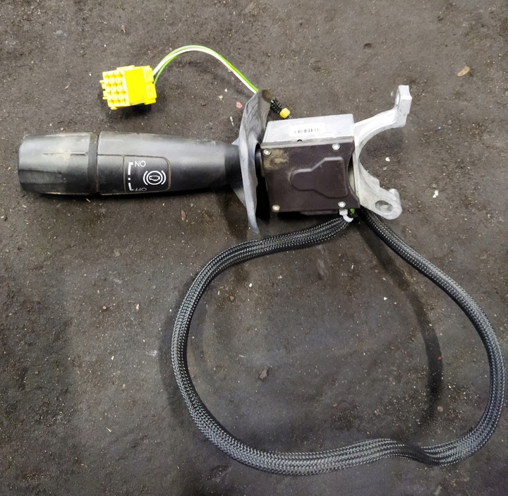 фото №1, Рулевой/подрулевой переключатель daf xf 105