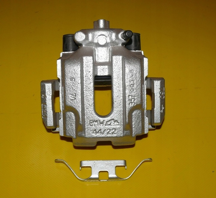 фото №1, Супорт праві зад bmw seria3 e90 e91 e92 336/22