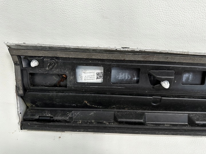 фото №5, Audi оригинальный номер 81a853959a планка дверь