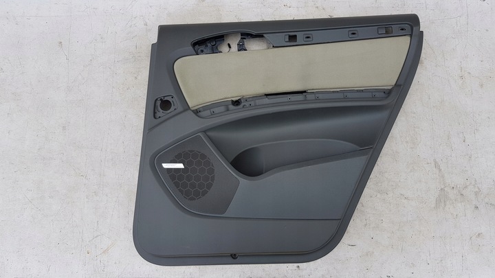 фото №1, Audi q7 боковина оббивка двері правий зад 4l0867306