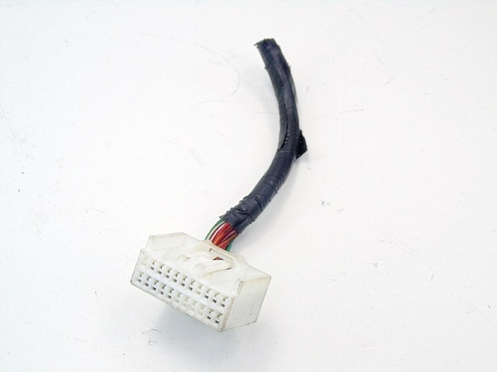 фото №1, Штекер разъём toyota avensis t25 coroll yaris verso rav 4 celica