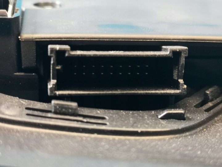 фото №8, Bmw 5 er g31 touring 2018 r 520d 140kw лампа потолок led sos передняя