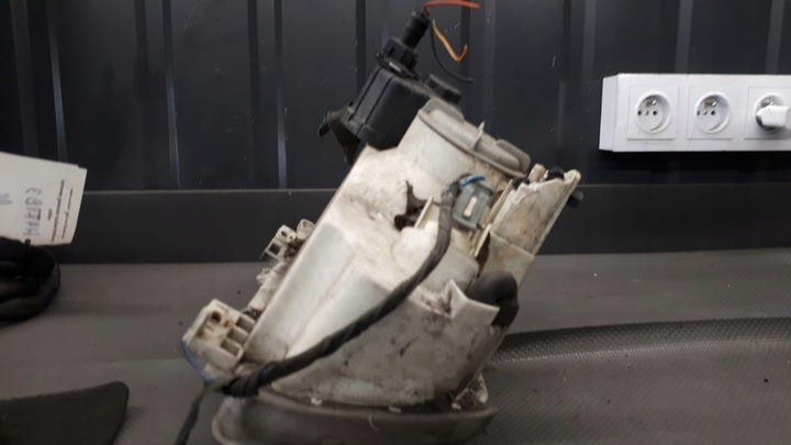 фото №11, Фара правый lancia kappa 96