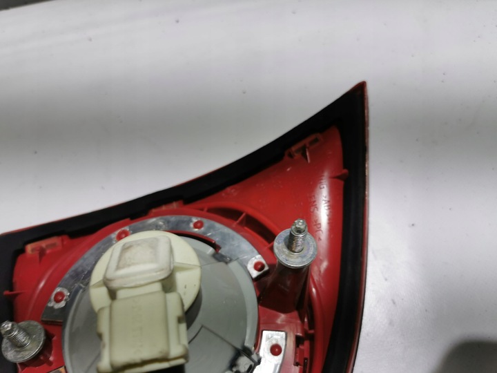 фото №7, Лампа правые зад w крышка багажника vw golf v 1k6945094g