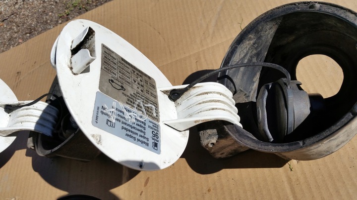 фото №9, Vw up seat mii skoda citigo 12- крышка заливка топлива разные цвета