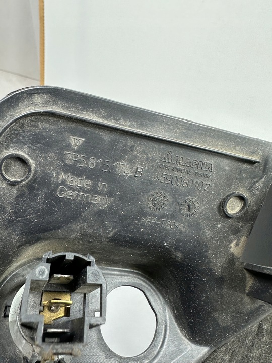 фото №5, Cayenne 7p5 защита консоли правая 7p5815174b