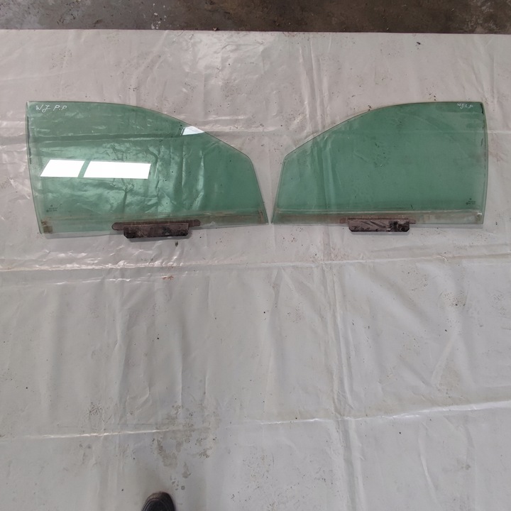 фото №1, Jeep grand cherokee wj стекло дверь передние перед