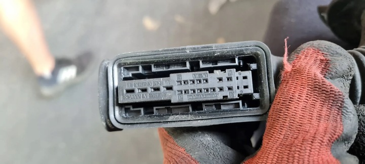 фото №7, A4 b9 8w штекер роз'єм двері 5g0937702 a5 8w vw audi