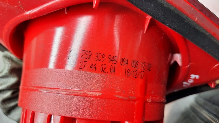 фото №11, Лампа зад задня права кришка 3c9945094 vw passat b6 універсал 05-10r