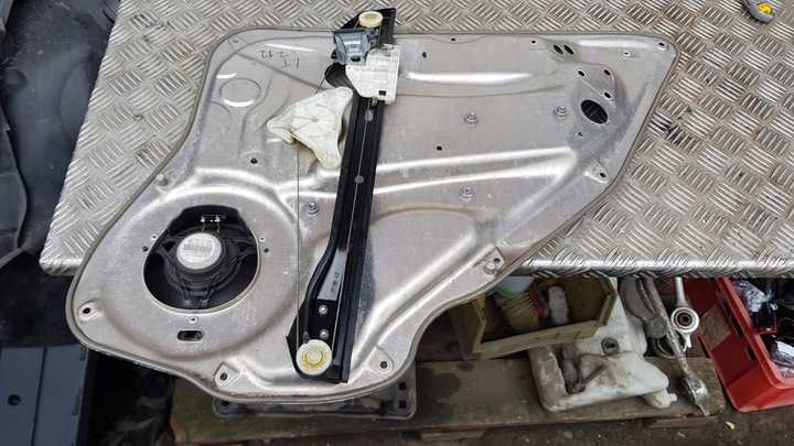 фото №13, Mercedes w212 podnśnik скла лівий зад