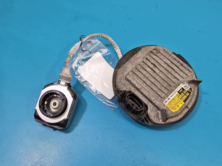 фото №9, Блок розжига ксенона оригинал toyota rav4 iv 85967-45010