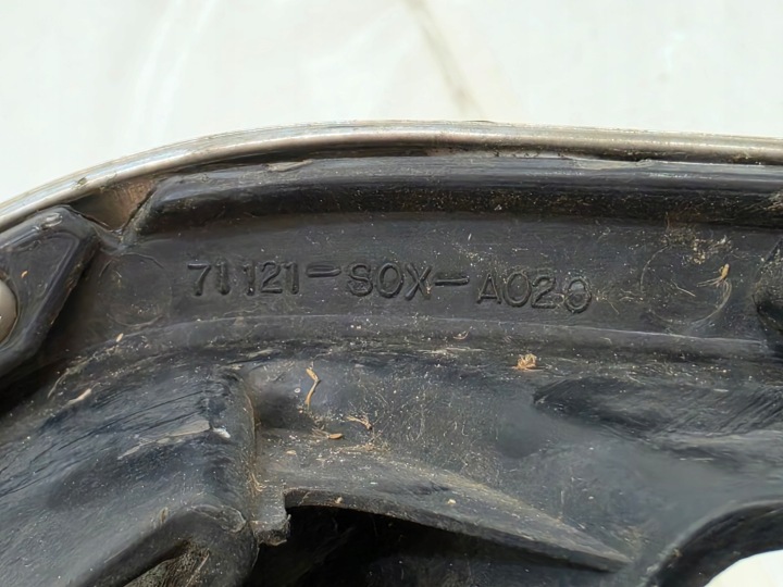 фото №15, Honda odyssey 99-04 центральна решітка бампера перед 71121-s0x-a020 usa