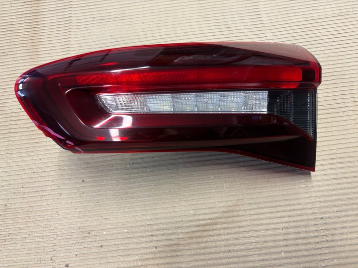 фото №1, Ford focus mk4 лампа права зад задня w кришка багажника nx7b-13a602-eb