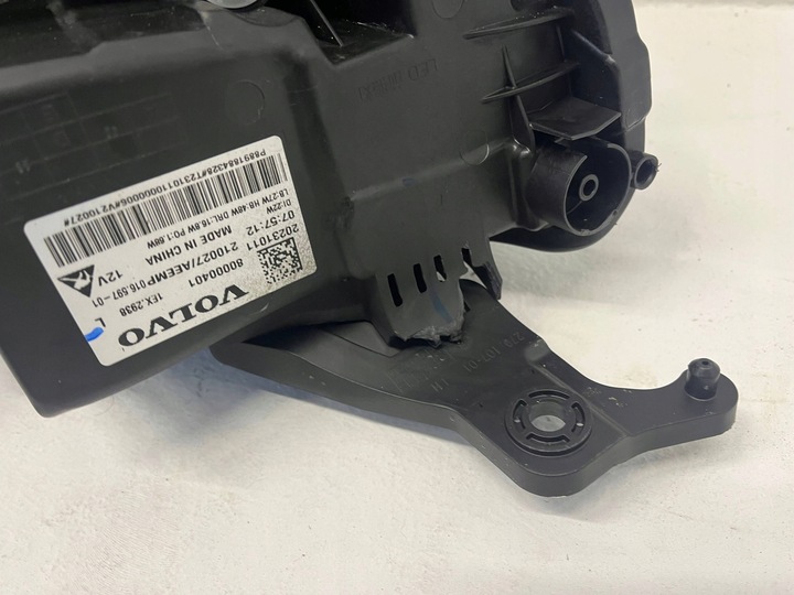 фото №13, Volvo ex30 лампа левая полный led 23 -