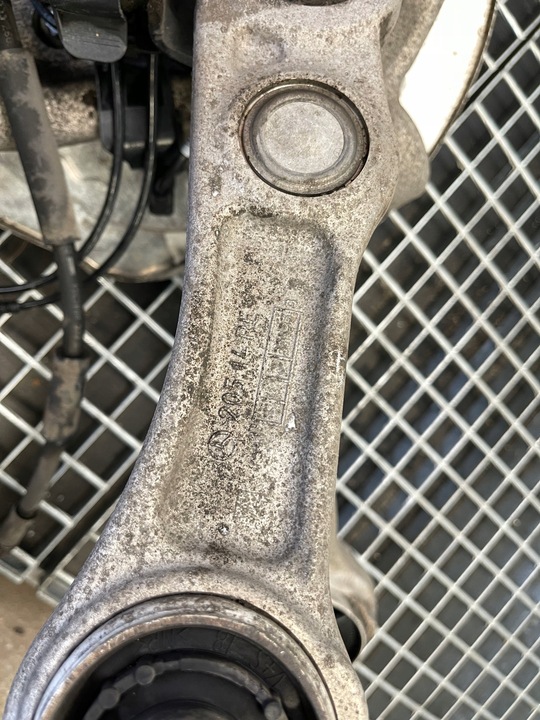 фото №12, Mercedes w213 e-klasa 2.0 cgi підвішування правий перед амортизатор mcpherson  поворотна опора