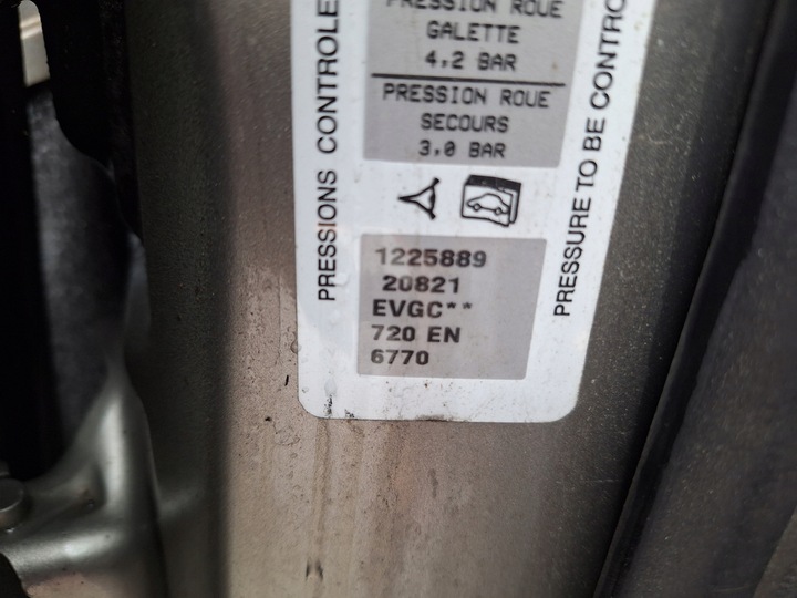 фото №11, Peugeot 5008 i 1 0u 0e бампер перед капот крыло лампа evgc 09-13 2.0 hdi