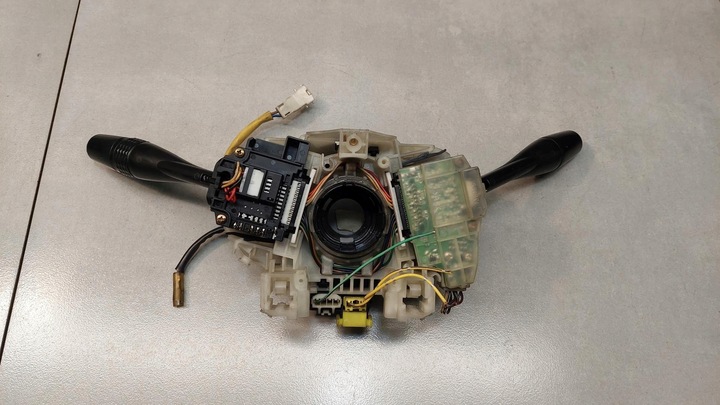 фото №5, Перемикач комбінований space wagon iii 2.4 gdi