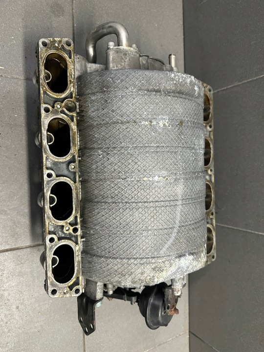 фото №7, Коллектор всасывающий крышки исправные vw phaeton 4.2 bgh 077133185bb