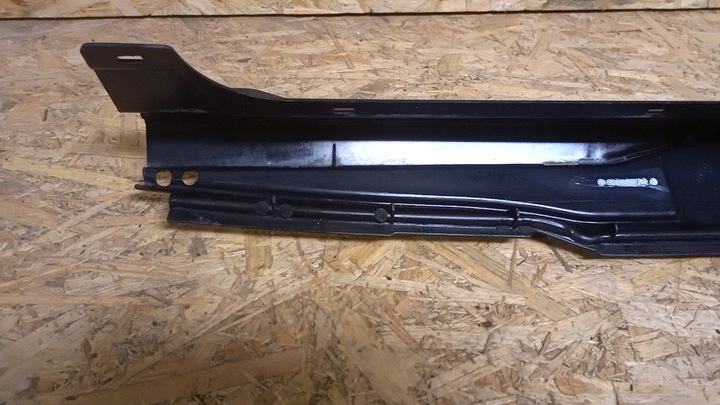 фото №8, Mercedes утка планка порога порог багажника 6117430030 оригинал