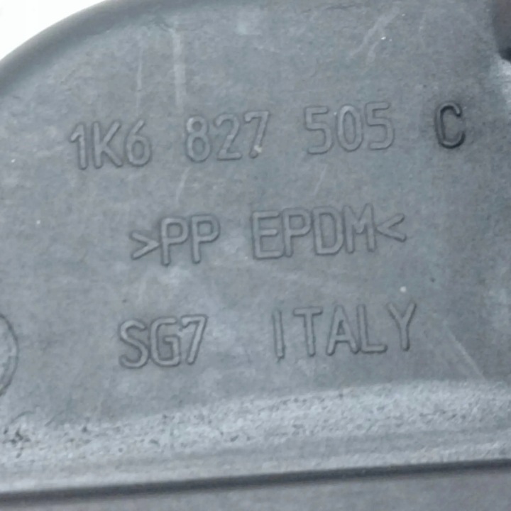 фото №7, Замок крышки багажника vw golf v 1k1 3c9827645a 1.6l бензин 75kw 2005